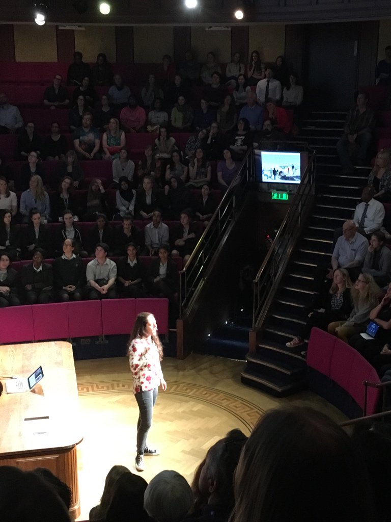 @brennawalks tells us about the history in our skeletons #ALDLive17 https://t.co/a9LOzMOXls
