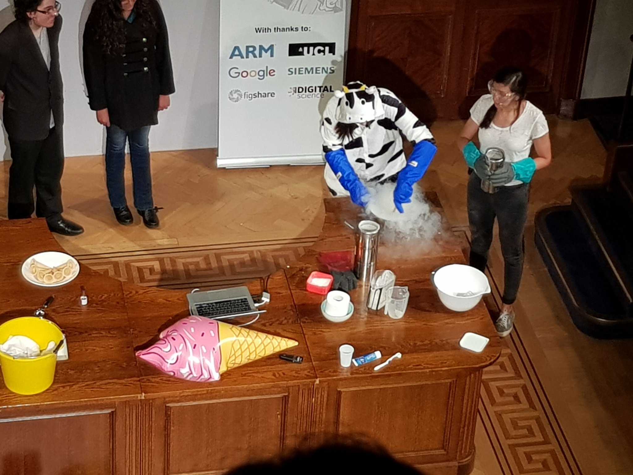 A woman dressed as a cow making ice cream with liquid nitrogen #ald17 https://t.co/djBaMvRzro