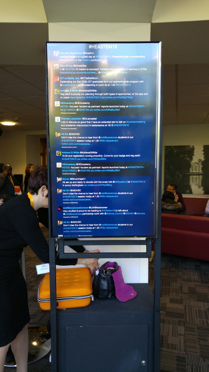 Screens dotted around bring the conversation out from Twitter into the face to face #goodpractice #HEASTEM16 https://t.co/CL1M4Mt44I
