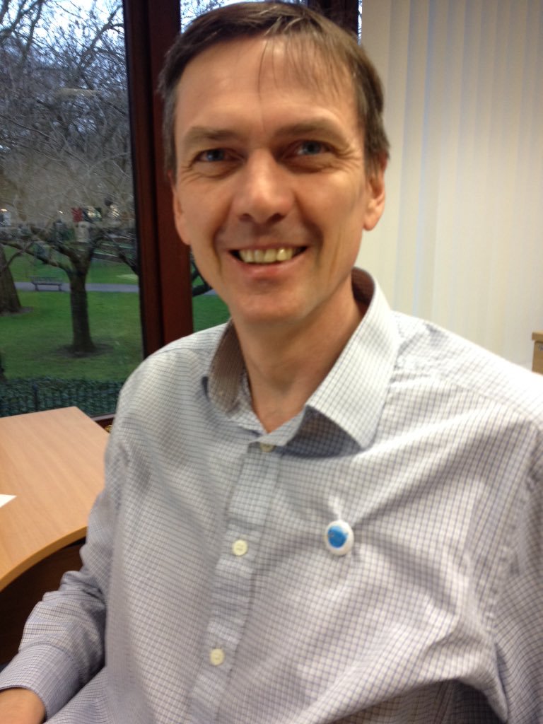 our Stephen @stephenp with his shiny #lthechat badge thank you for everything so far https://t.co/AogOfZ3guP