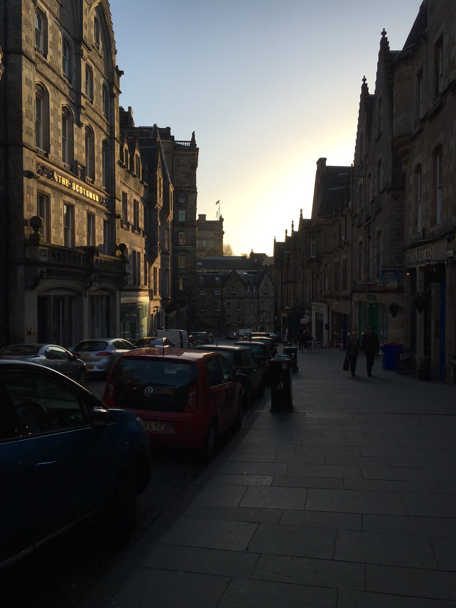 Lovely end to #oer16, a sunlit, evening stroll through bonny Edinburgh. Next meetup Glasgow @LornaMCampbell? https://t.co/cFASLtvJdA