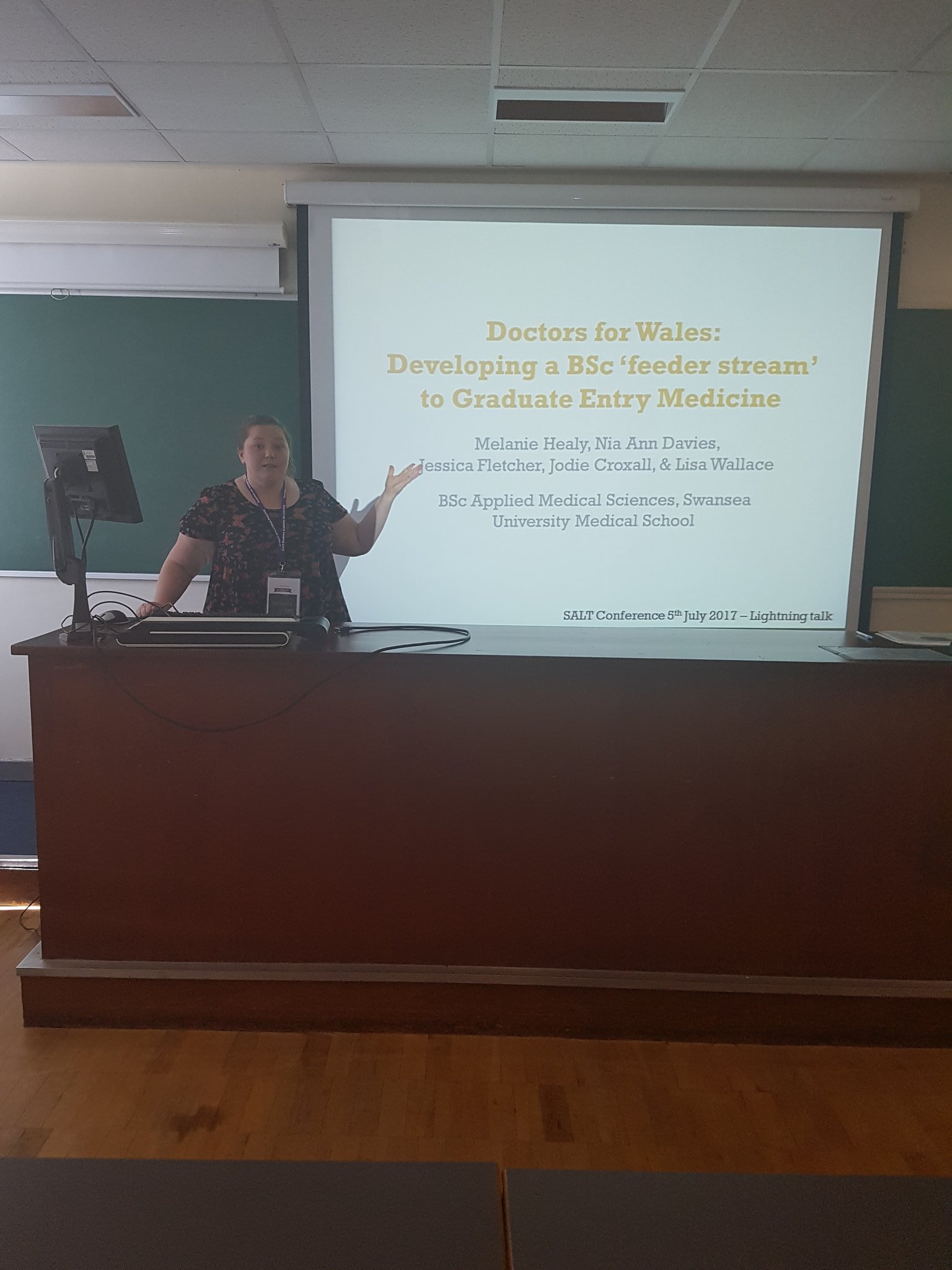 @MelanieHealy3 presenting at #SUSALT17 @SwanseaMedicine https://t.co/f3Wx4zXlHh