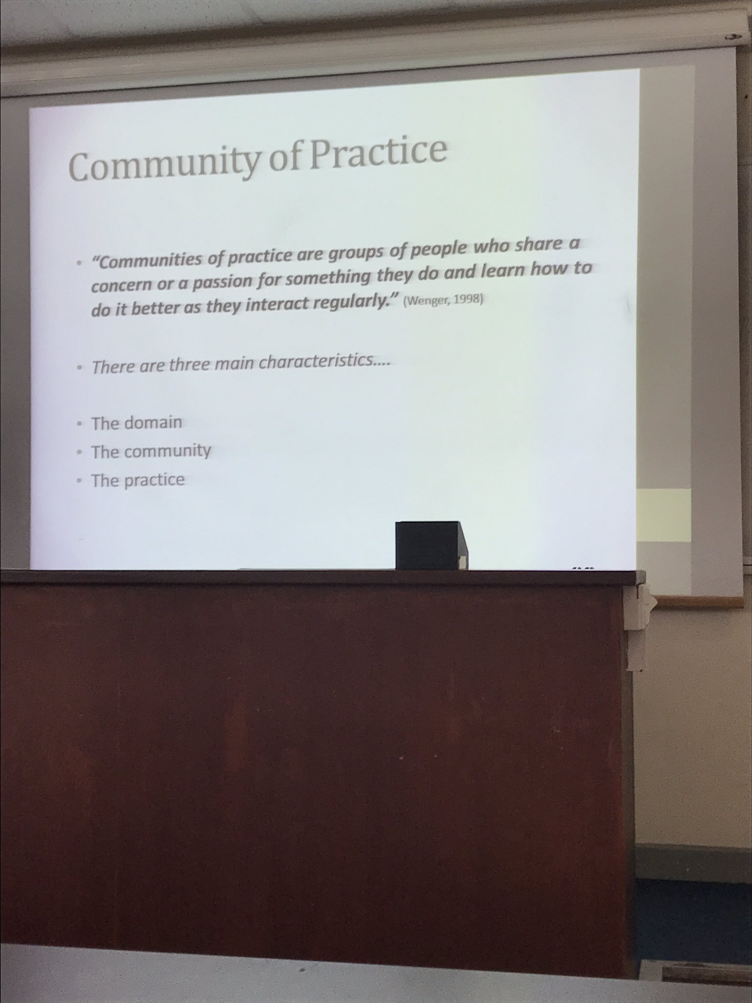 @SusanneDarra talks about developing a community of practice in developing new BSc program #Susalt17 @SwanseaUni https://t.co/LAqYMYhlIw