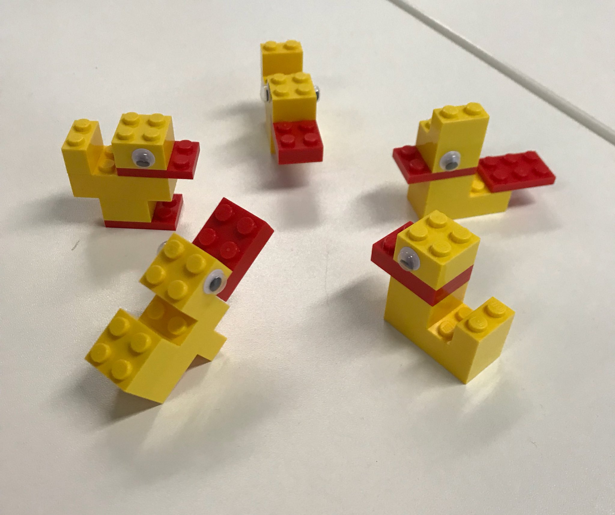 Table of ducks #SocMedHE17 #seriousplay #lego https://t.co/VnKd6dQ6vC