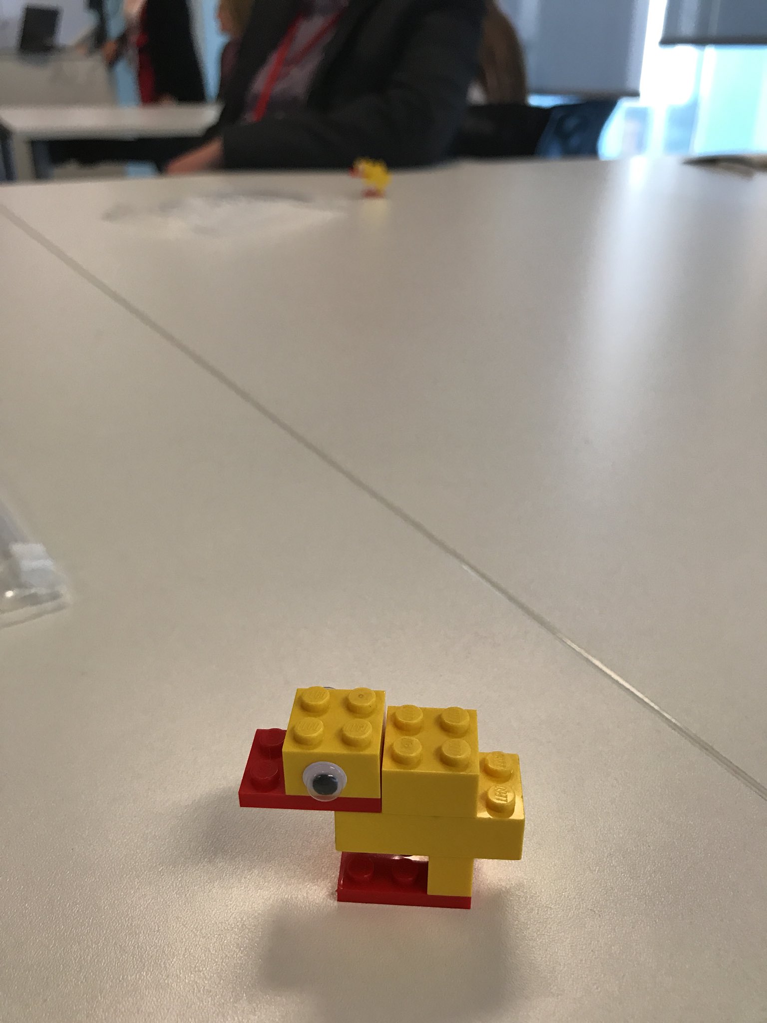Ducks and problem solving #SocMedHE17 #LegoSeriousPlay https://t.co/Cn7SfzqnsN
