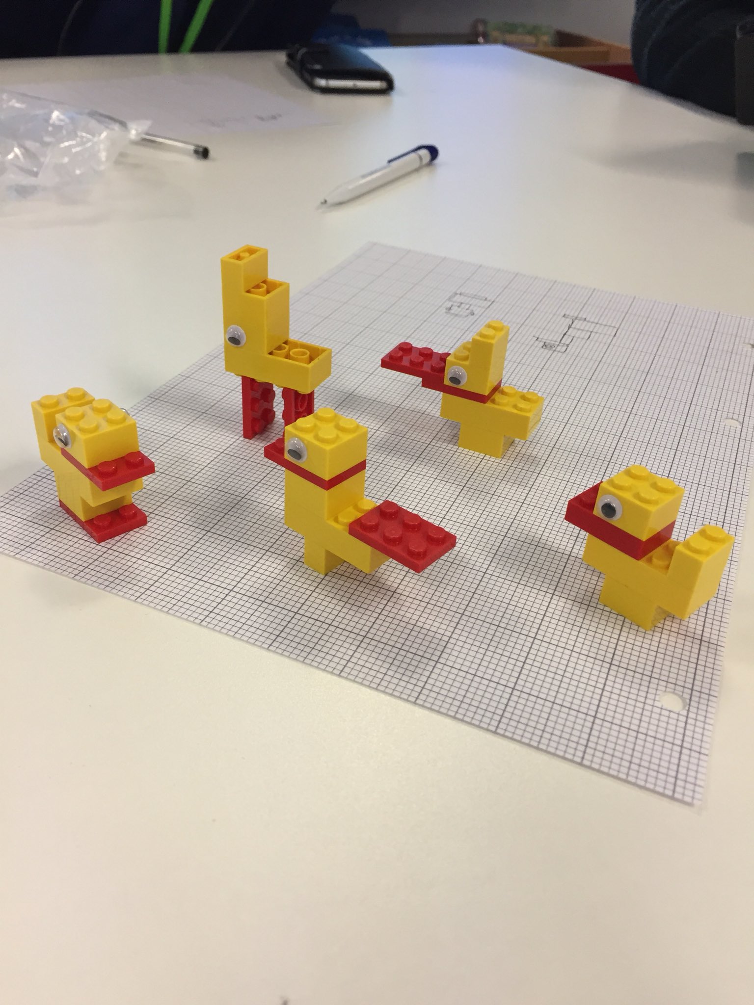 Ey’up duck! Lego serious play at #SocMedHE17 https://t.co/9g3JRzuLQk