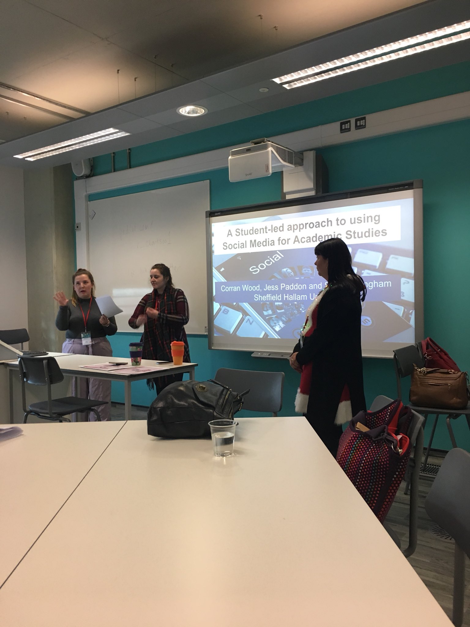SMASH session, discussing what we have done and our background! #SocMedHE17 #shuSMASH https://t.co/zDiAwpsEJJ
