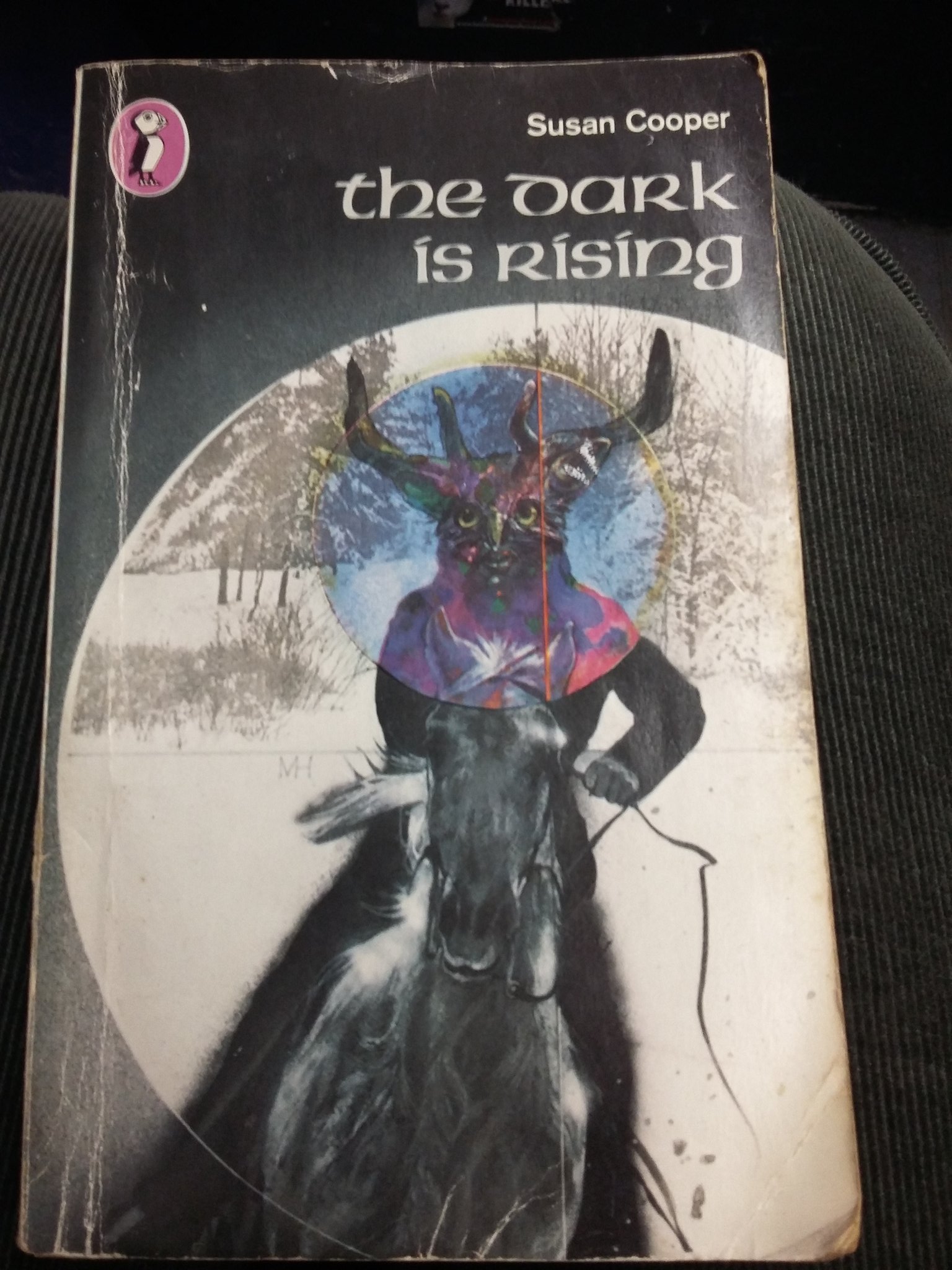 After a day of being online at #SocMedHE17 I feel I should stay offline on the way home and re-read a seasonal classic - hoping it doesn't fall apart completely before I finish... #TheDarkIsReading https://t.co/74RAHSlBhq